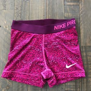 Women’s Nike Pro shorts- size S
